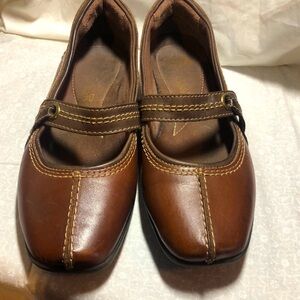 Clark’s Leather Two Tone Brown Mary Janes